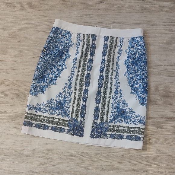 Laundry By Shelli Segal Dresses & Skirts - Laundry by Shelli Segal Blue and White Midi Pencil Skirt Size 8 EUC